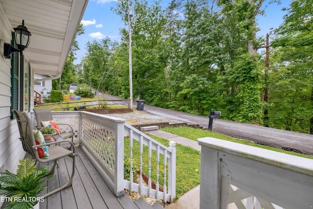 635 Gold Dust Dr, Pigeon Forge, TN 37863 - view of porch