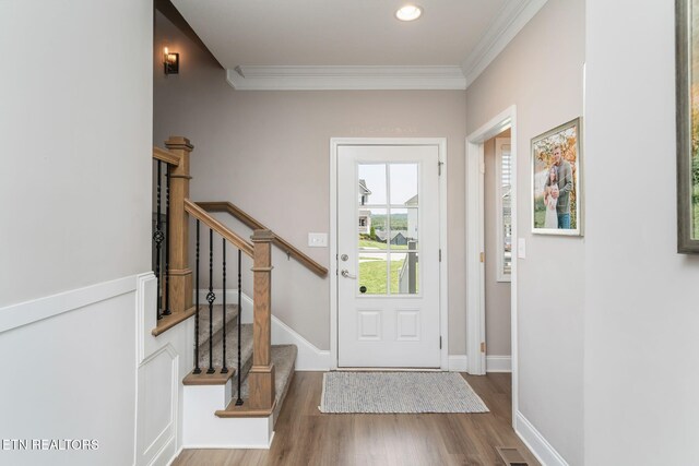 111 Chaseberry Rd, Oak Ridge, TN 37830 - entryway featuring wood finished floors, crown molding, and stairway