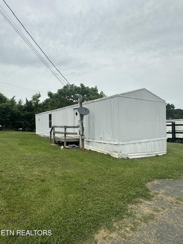 1059 Hale Rd, Dandridge, TN 37725 - view of pole building with a yard