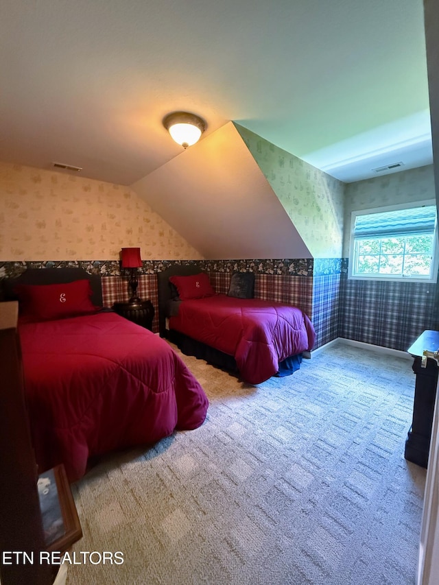 109 Divot Pl, Tazewell, TN 37879 - bedroom featuring wallpapered walls, a wainscoted wall, carpet, and vaulted ceiling