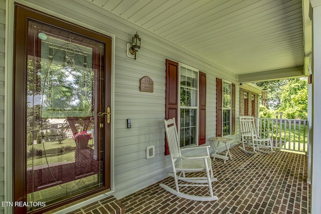 111 Ellis St, Vonore, TN 37885 - entrance to property featuring covered porch