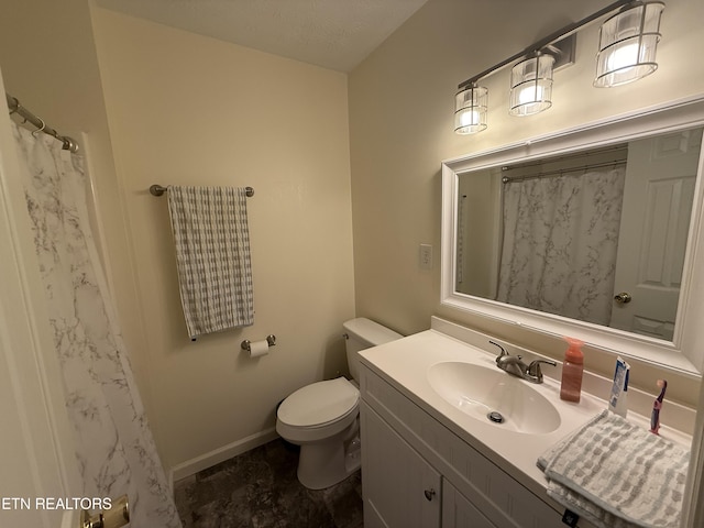 1517 W Copeland Dr, Powell, TN 37849 - full bath with vanity, toilet, baseboards, and curtained shower