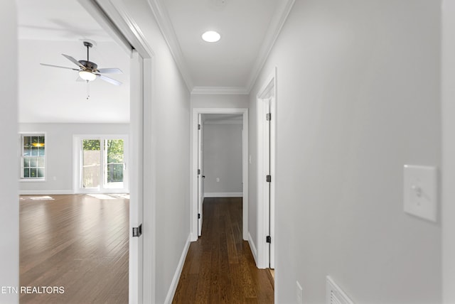 6305 Glen Eagle Ln, Knoxville, TN 37921 - hall featuring wood finished floors, baseboards, ornamental molding, and recessed lighting