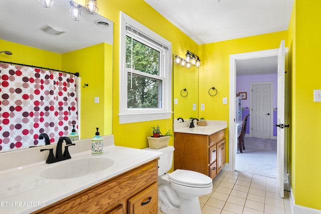 12912 Long Ridge Rd, Knoxville, TN 37934 - bathroom featuring tile patterned flooring, vanity, toilet, and curtained shower