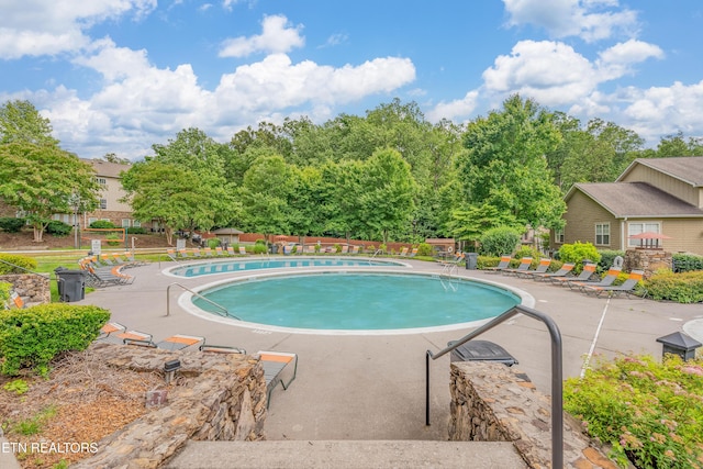 3950 Cherokee Woods Way Unit 105, Knoxville, TN 37920 - community pool featuring a patio