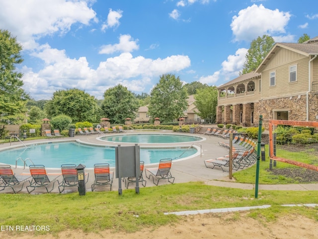 3950 Cherokee Woods Way Unit 105, Knoxville, TN 37920 - community pool featuring a patio area
