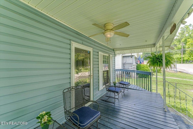 613 Victory St, Knoxville, TN 37919 - porch with ceiling fan