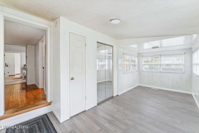 613 Victory St, Knoxville, TN 37919 - unfurnished sunroom featuring healthy amount of natural light