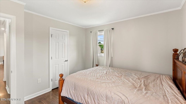 321 Sunrise Dr, Kingston, TN 37763 - bedroom with dark wood-style flooring, ornamental molding, and baseboards