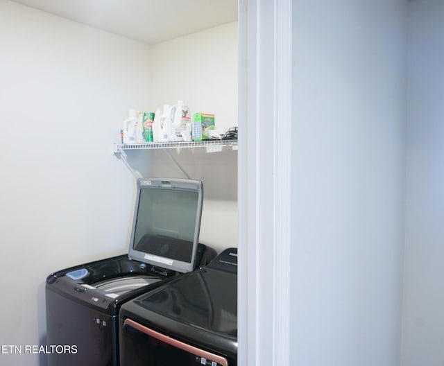 5049 Cottonseed Way, Morristown, TN 37813 - laundry room with washing machine and dryer