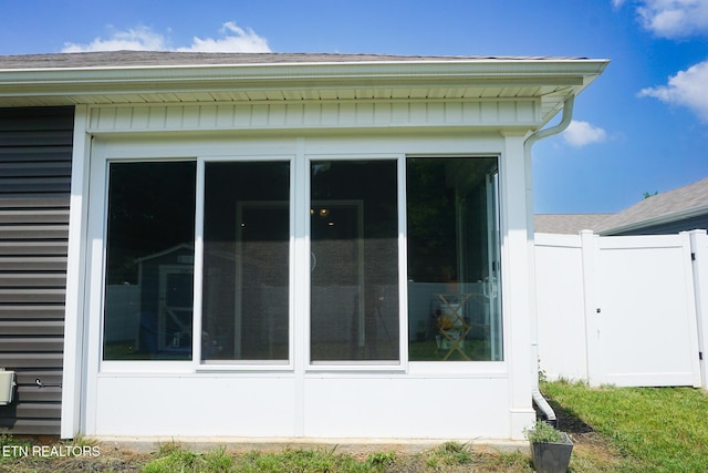 5049 Cottonseed Way, Morristown, TN 37813 - view of side of home with a shingled roof