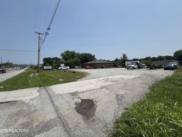 2527 Jacksboro Pike, Jacksboro, TN 37757