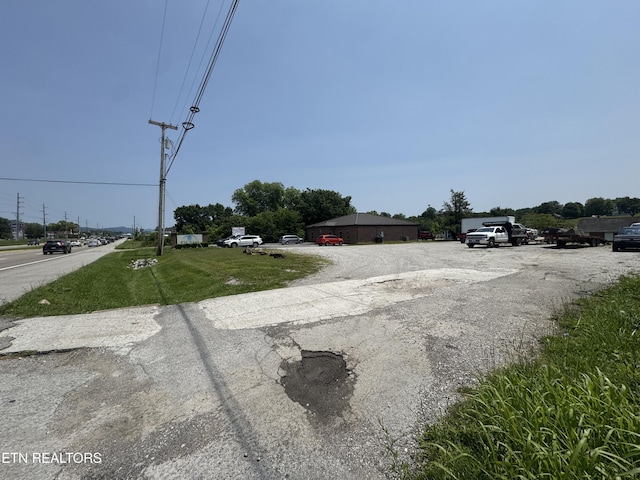 2527 Jacksboro Pike, Jacksboro, TN 37757