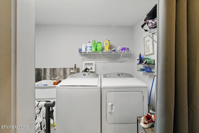 573 Patterson Rd, Harrogate, TN 37752 - laundry room with washing machine and dryer