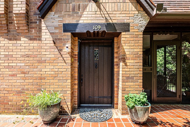 109 Willard St, Maryville, TN 37803 - view of exterior entry featuring brick siding