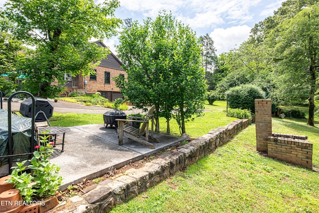 109 Willard St, Maryville, TN 37803 - view of grassy yard featuring a patio