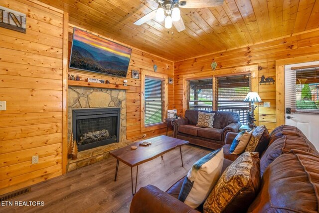 645 Chickasaw Gap Way, Pigeon Forge, TN 37863 - photo 6