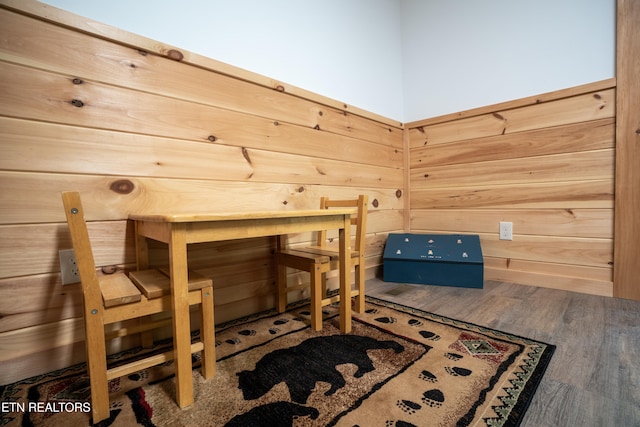 1646 Misty Hollow Way, Gatlinburg, TN 37738 - interior space featuring a sauna and wood finished floors