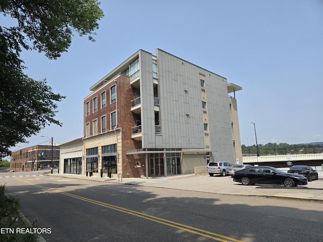 555 W Jackson Ave Unit 201, Knoxville, TN 37902 - photo 1