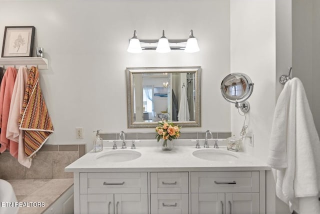 4151 Cave Springs Rd, Tazewell, TN 37879 - full bath featuring double vanity