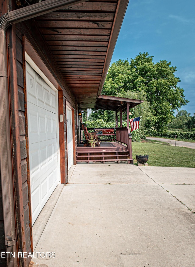 2277 Old Wolf River Rd, Jamestown, TN 38556 - exterior space featuring a garage