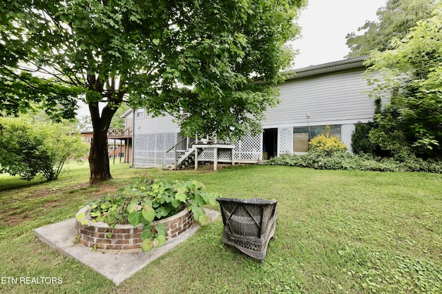 2645 Mountain View Dr, Morristown, TN 37814 - view of grassy yard with stairs