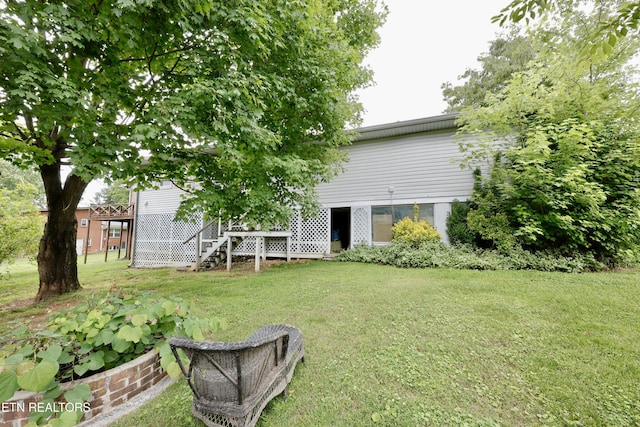2645 Mountain View Dr, Morristown, TN 37814 - view of grassy yard featuring stairs