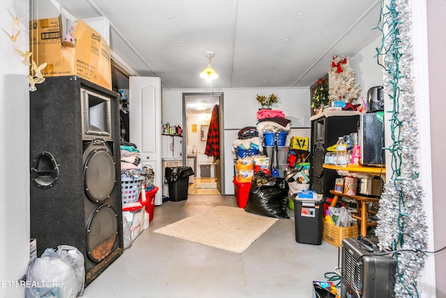1069 Bryan View Rd, Sevierville, TN 37862 - view of garage
