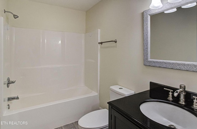 1505 Cypress View Ct, Sevierville, TN 37862 - full bath featuring toilet, vanity, shower / bathtub combination, and wood finished floors