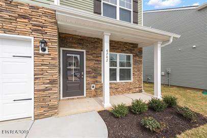 4742 Willow Bluff Cir, Knoxville, TN 37914 - photo 2