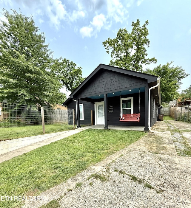 304 Douglas Ave, Knoxville, TN 37921 - view of front facade featuring a porch