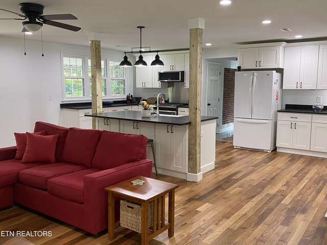 421 Oakcrest Rd, Knoxville, TN 37912 - photo 8