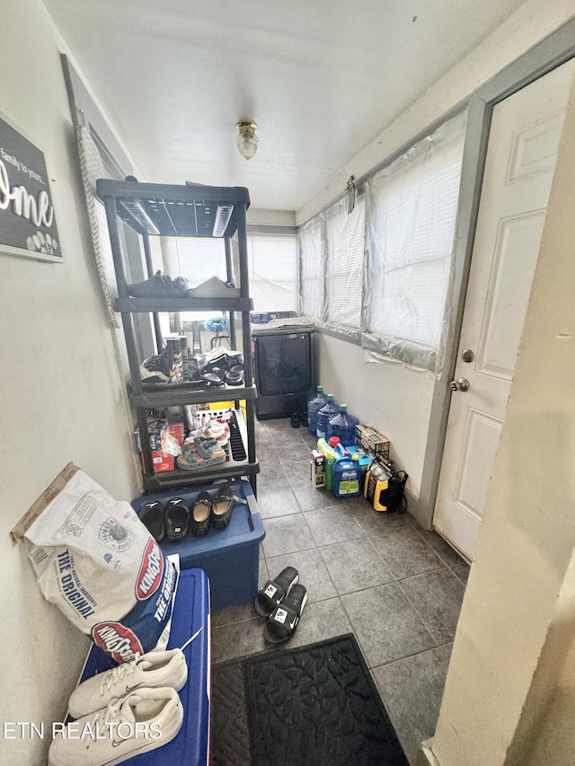 2102 Harvey St, Knoxville, TN 37917 - view of sunroom / solarium