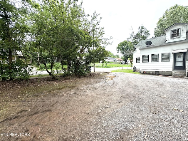2102 Harvey St, Knoxville, TN 37917 - view of yard with dirt driveway