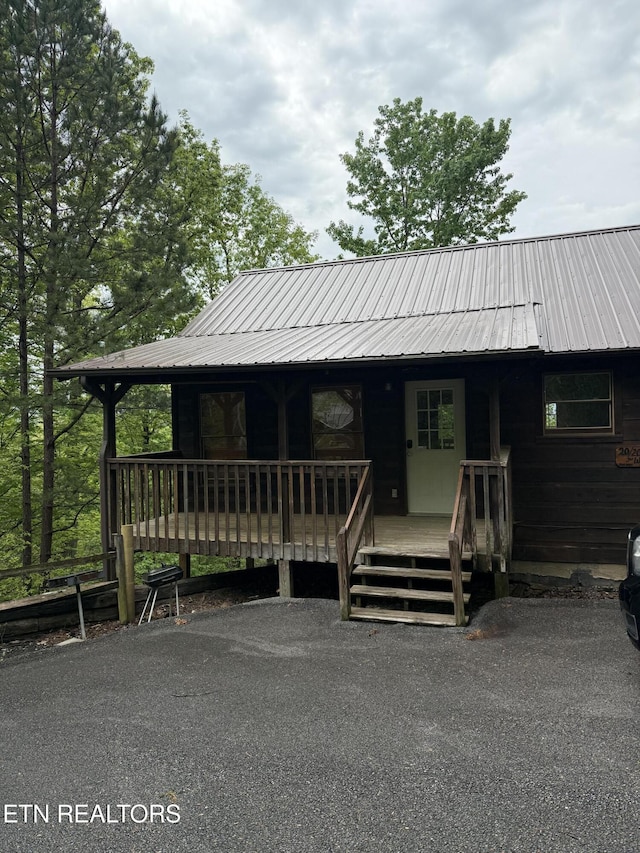 2020 Regans Ridge Way, Sevierville, TN 37876 - rustic home with a metal roof