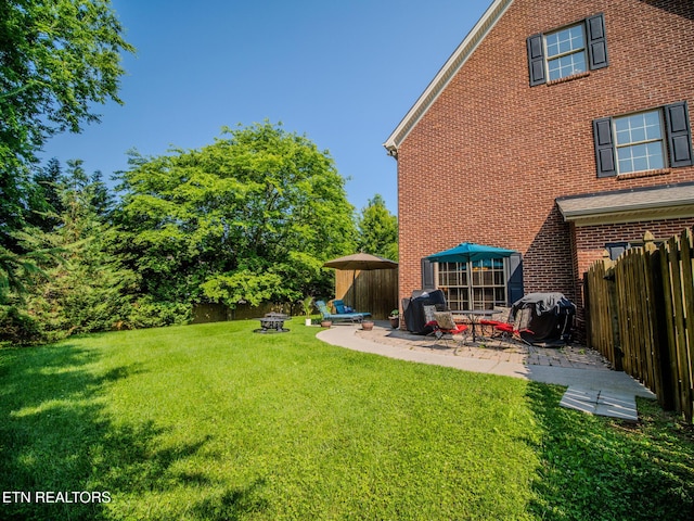1201 Bentley Park Ln, Knoxville, TN 37922 - view of yard with a patio and a fire pit