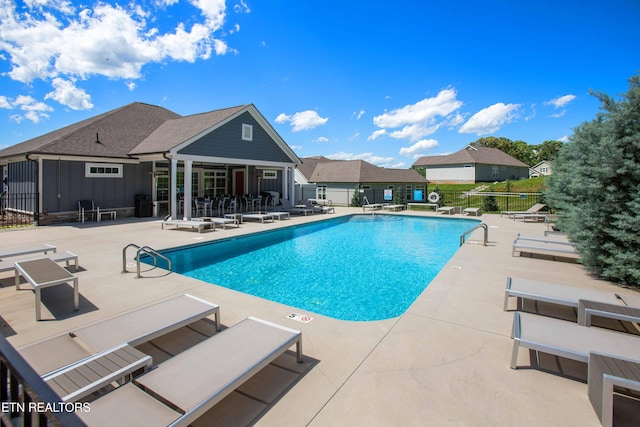 225 Cedar Branch Trl, Lenoir City, TN 37772 - photo 9