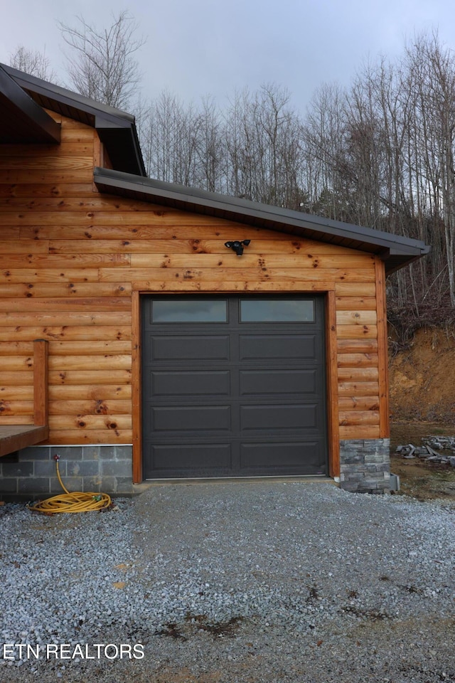 840 Ali Ln, Pvt, Huntsville, TN 37756 - garage with driveway
