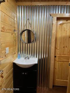138 Matthews Rd, Oneida, TN 37841 - bathroom featuring vanity