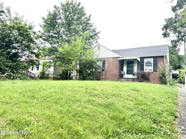 719 E Emerald Ave, Knoxville, TN 37917 - photo 29