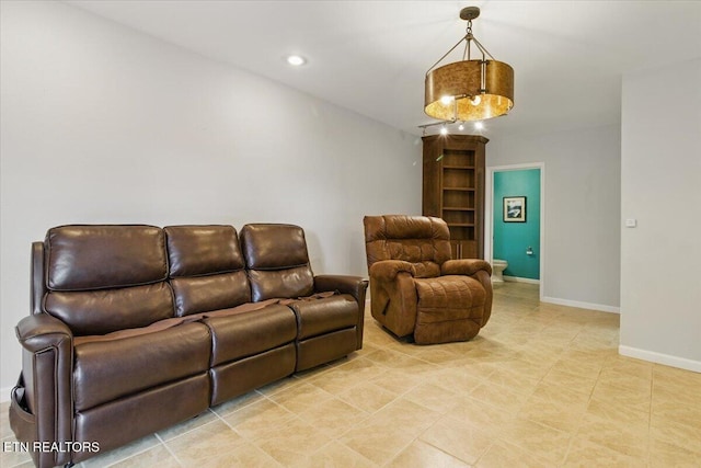 262 Cresent St, Harrogate, TN 37752 - living room with baseboards