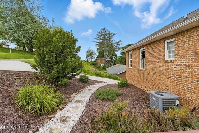 262 Cresent St, Harrogate, TN 37752 - view of yard featuring central AC unit
