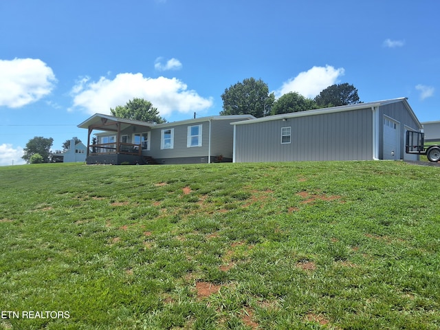 1748 Circle Lake Dr, Dandridge, TN 37725 - view of front facade with a front lawn
