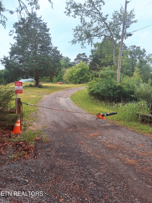 1748 Circle Lake Dr, Dandridge, TN 37725 - view of road