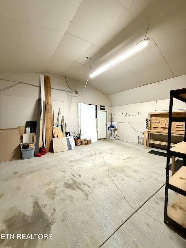 179 Wiggins Rd, Tellico Plains, TN 37385 - view of garage