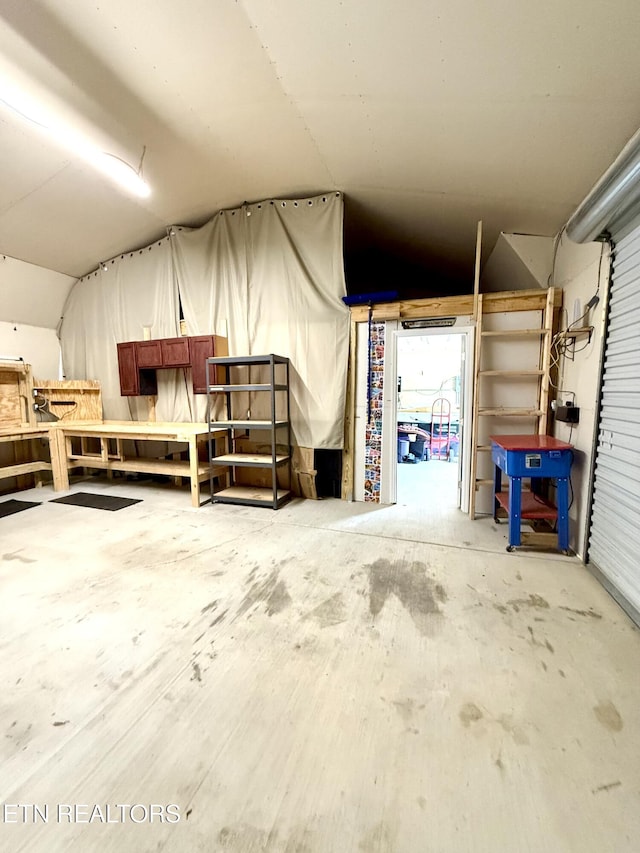 179 Wiggins Rd, Tellico Plains, TN 37385 - garage with a workshop area