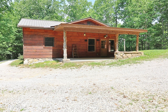 495 Bear Hollow Rd, Oneida, TN 37841 - view of front of home featuring metal roof