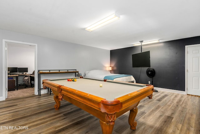 7924 Cedar Stone Ln, Powell, TN 37849 - game room with wood finished floors, a desk, and billiards