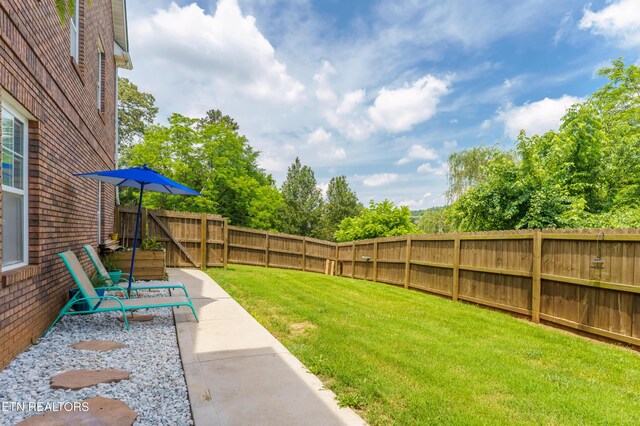7924 Cedar Stone Ln, Powell, TN 37849 - view of fenced backyard