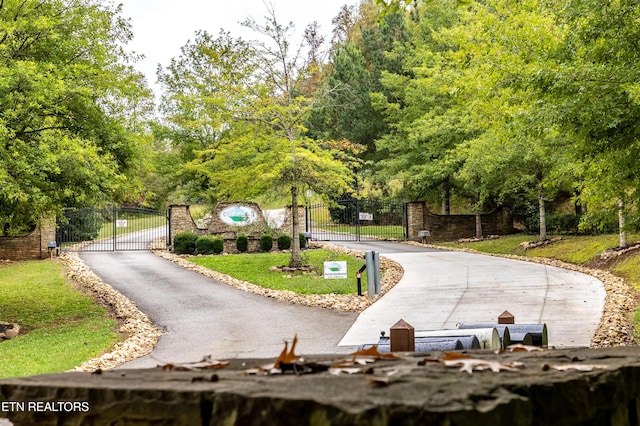 560 Summer Cir, Lafollette, TN 37766